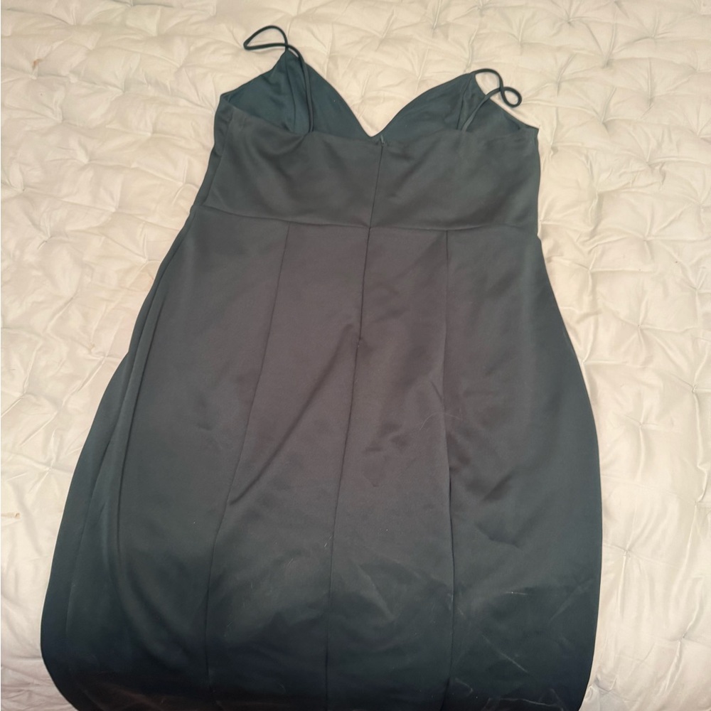 Formal long dress. Green